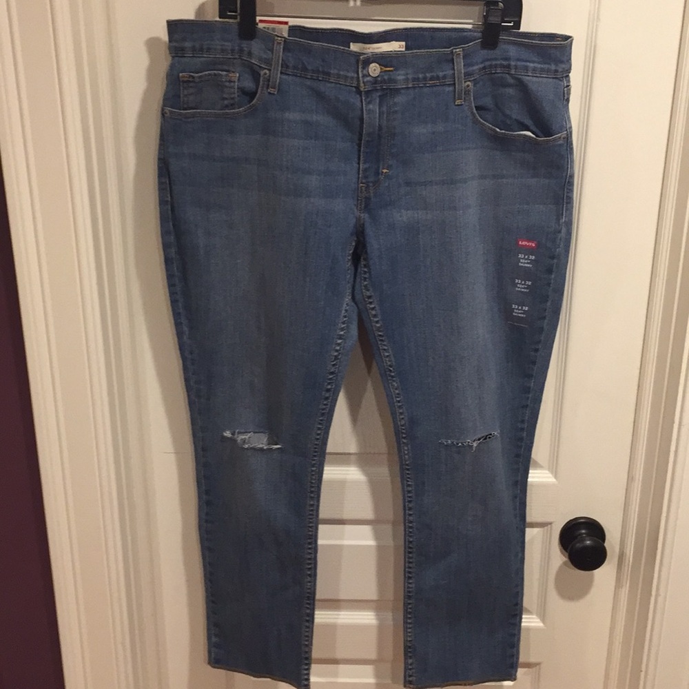 NWT Levi 524 skinny jeans size 33x32